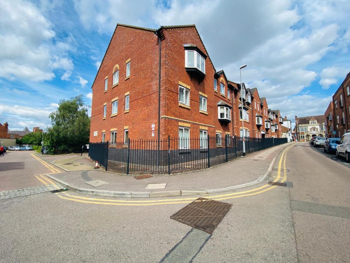 Lahnstein Court Apartment Kettering Exterior photo